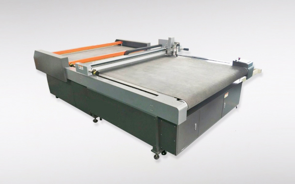 汽車內飾振動刀切割機 汽車內飾振動刀切割機